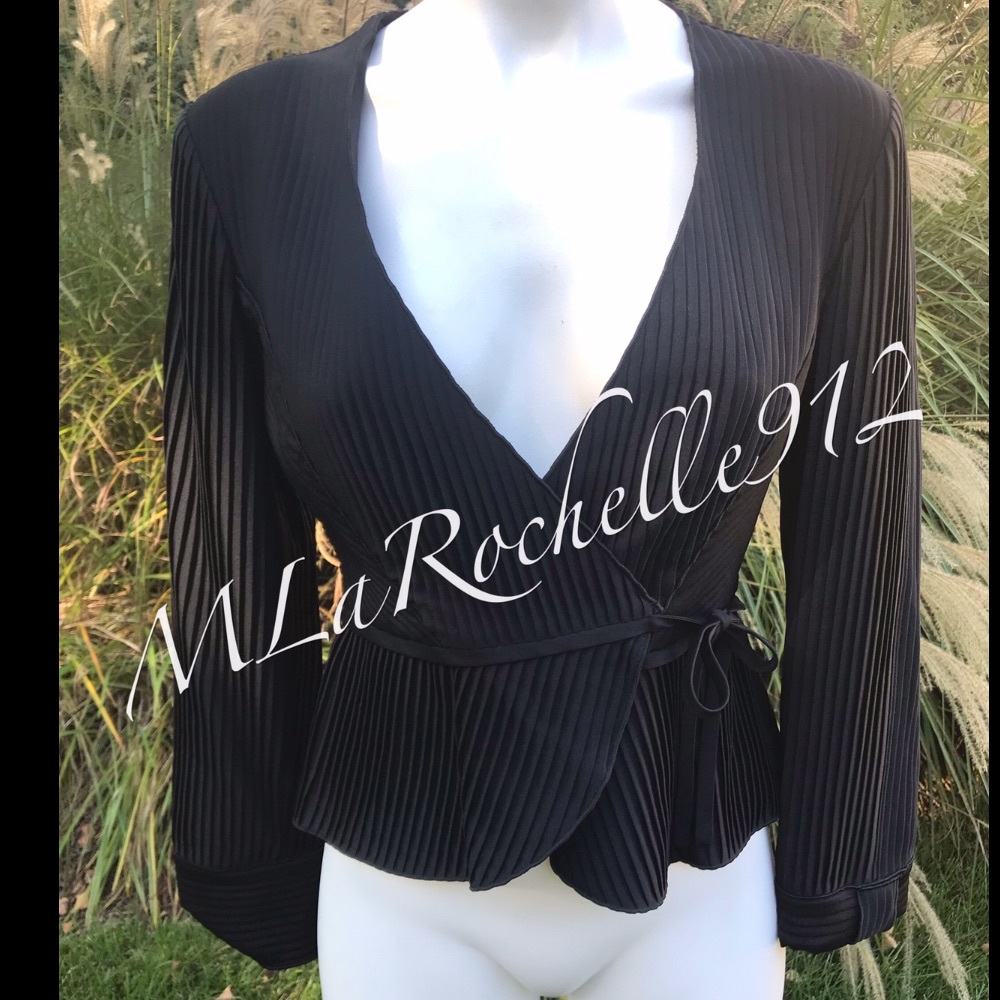 $1,300.00  Giorgio ARMANI black silk blazer jacket